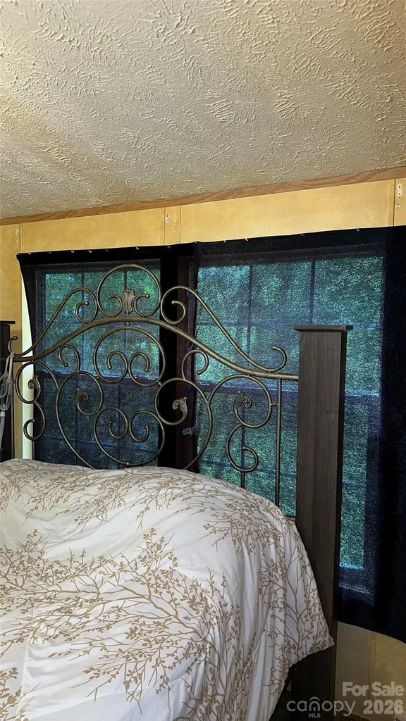 294 E Lester Lane Hendersonville NC 28739