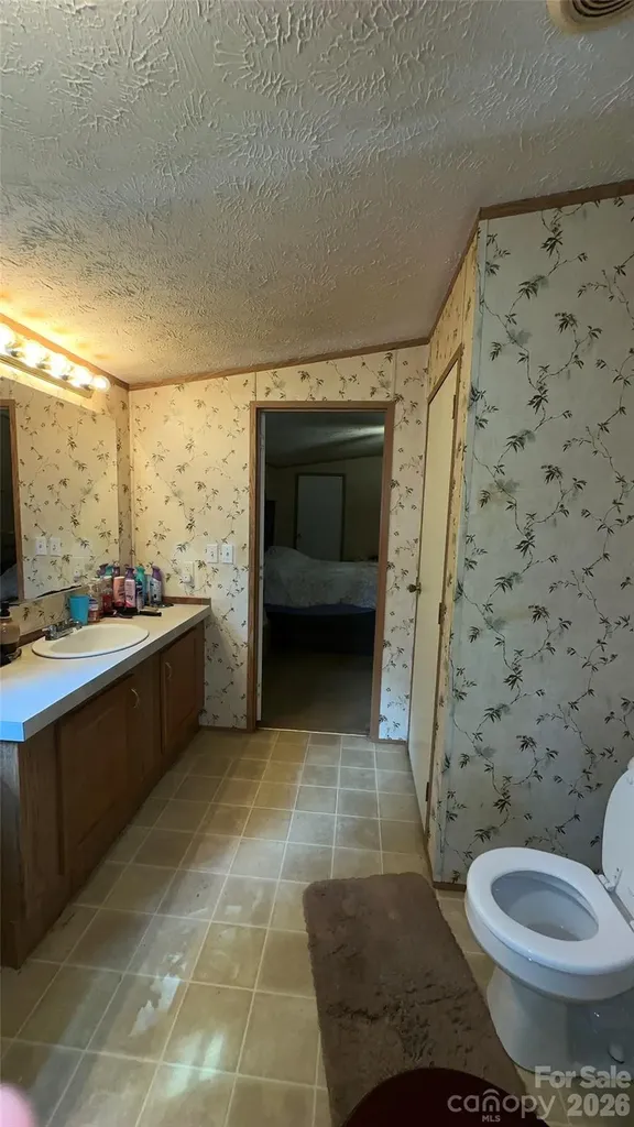 294 E Lester Lane Hendersonville NC 28739