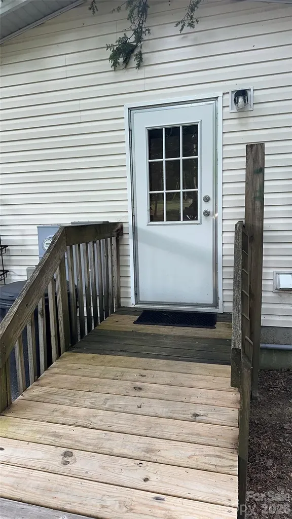 294 E Lester Lane Hendersonville NC 28739