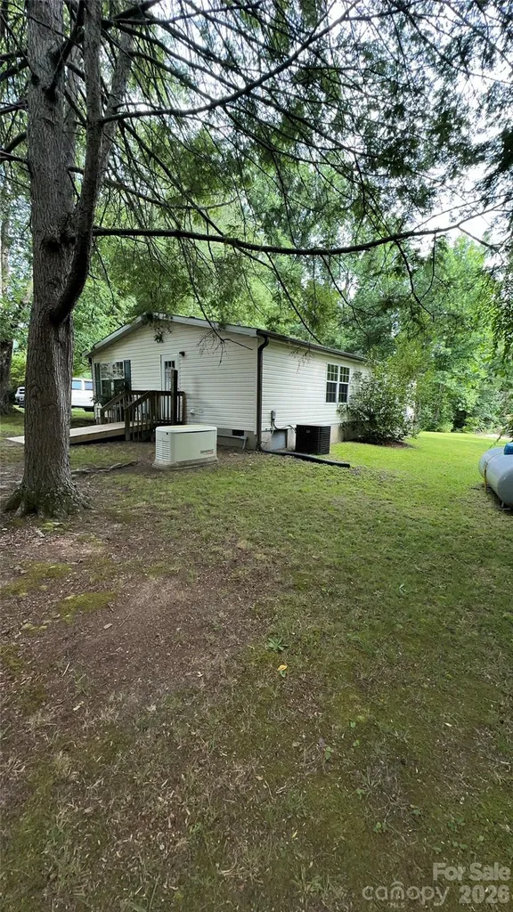 294 E Lester Lane Hendersonville NC 28739