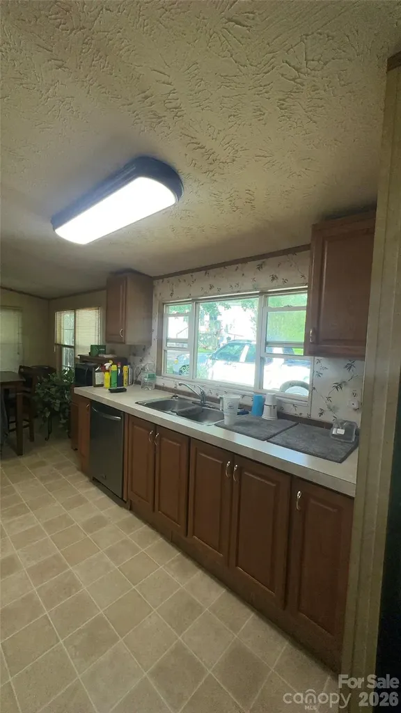 294 E Lester Lane Hendersonville NC 28739
