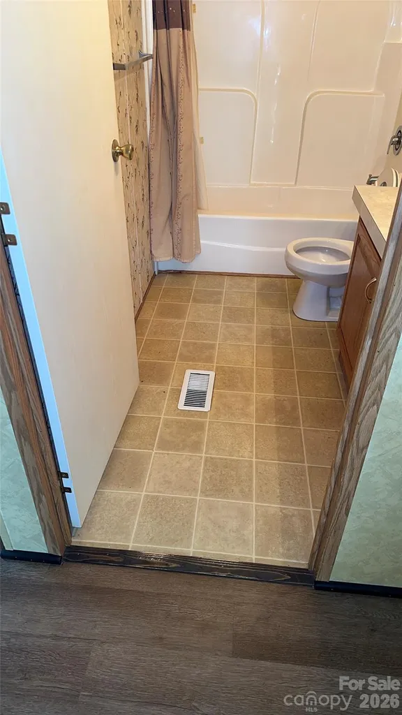 294 E Lester Lane Hendersonville NC 28739