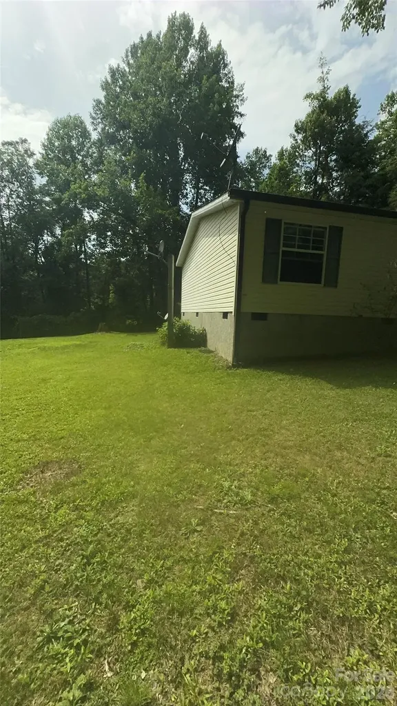 294 E Lester Lane Hendersonville NC 28739