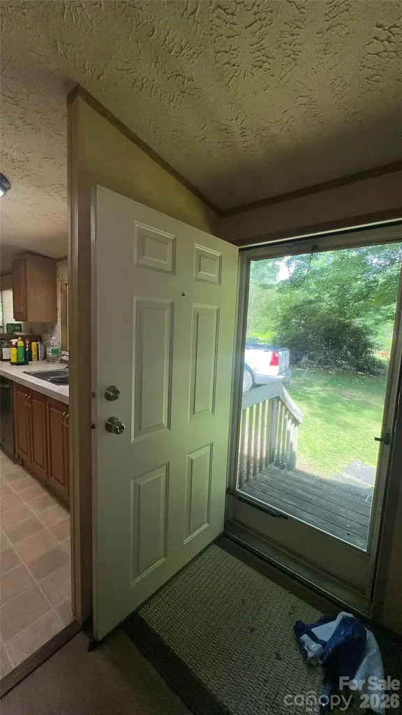 294 E Lester Lane Hendersonville NC 28739