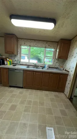 294 E Lester Lane Hendersonville NC 28739