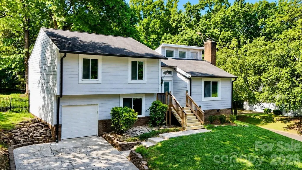 10129 Eagle Court Charlotte NC 28277