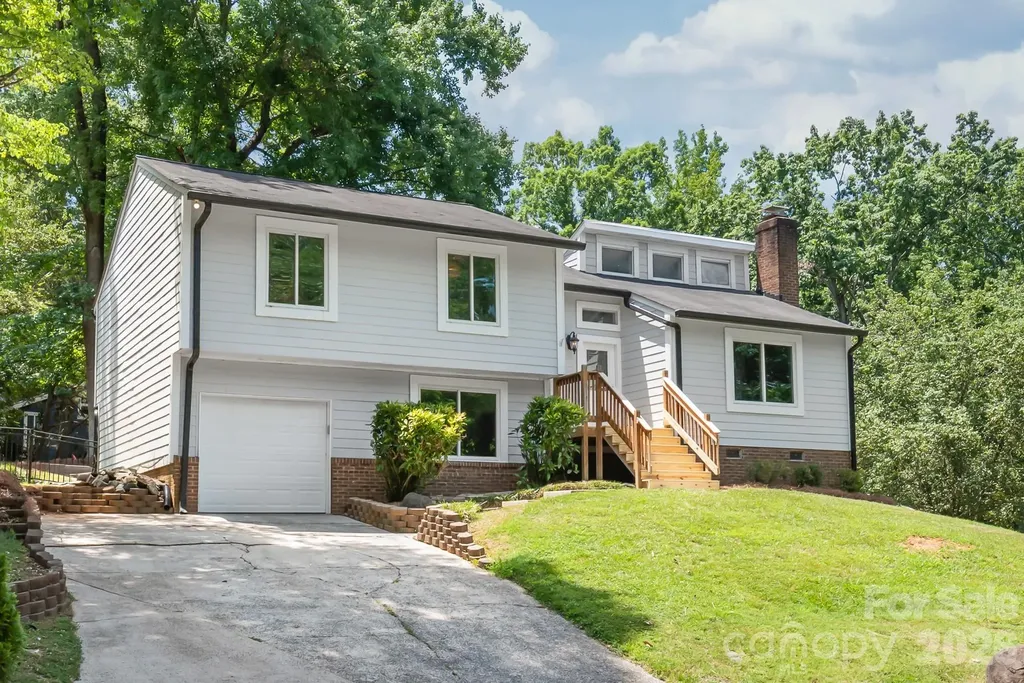 10129 Eagle Court Charlotte NC 28277