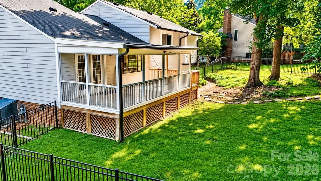 10129 Eagle Court Charlotte NC 28277