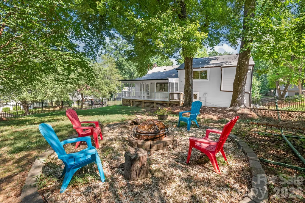 10129 Eagle Court Charlotte NC 28277