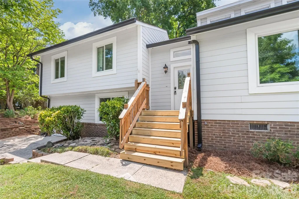 10129 Eagle Court Charlotte NC 28277