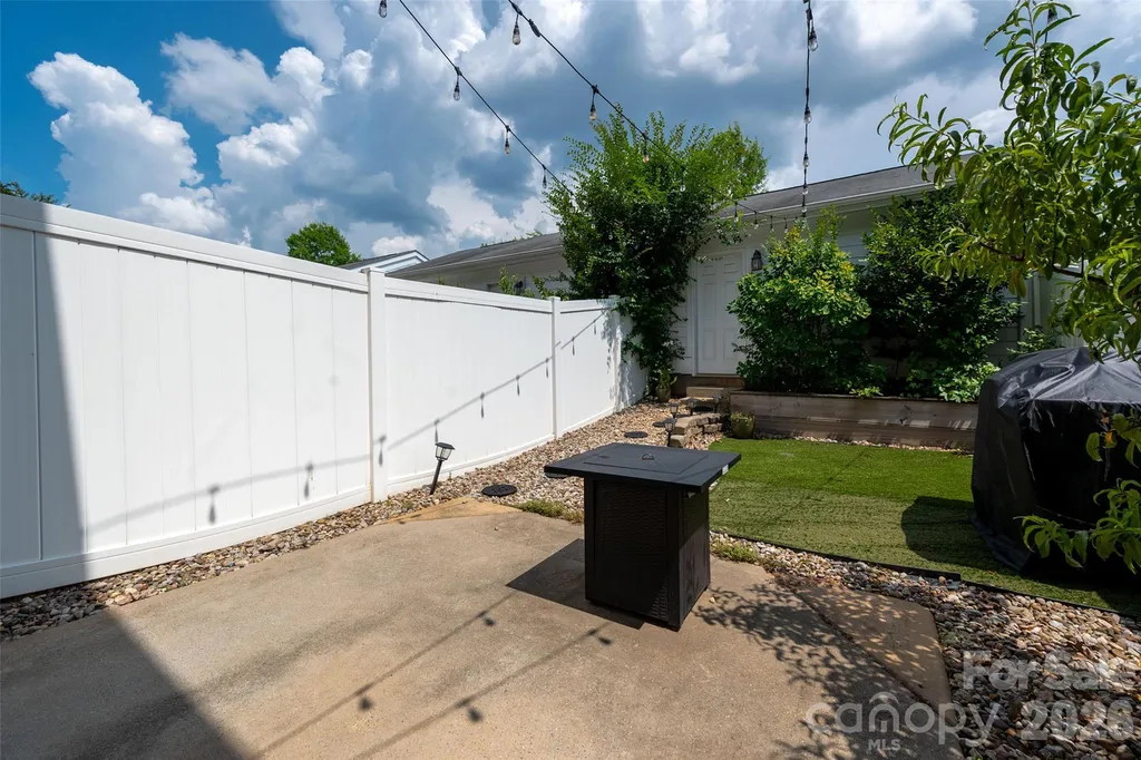 11201 Cedar Walk Lane Charlotte NC 28277