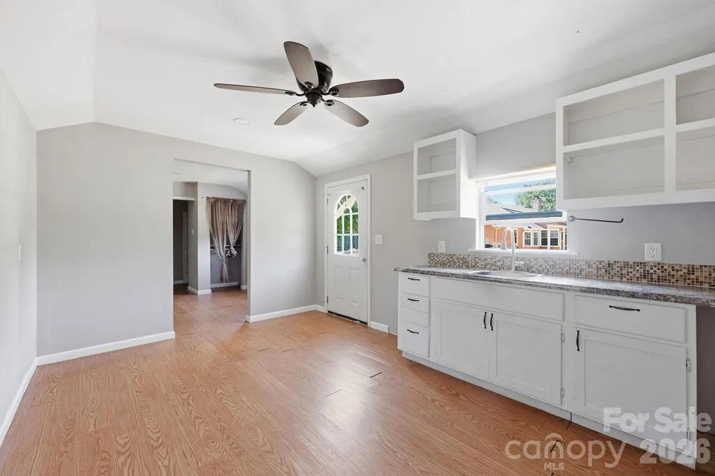 4650 Nc 801 Highway Woodleaf NC 27054