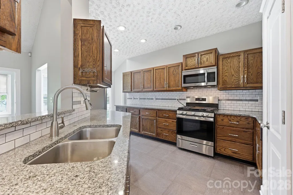 4650 Nc 801 Highway Woodleaf NC 27054