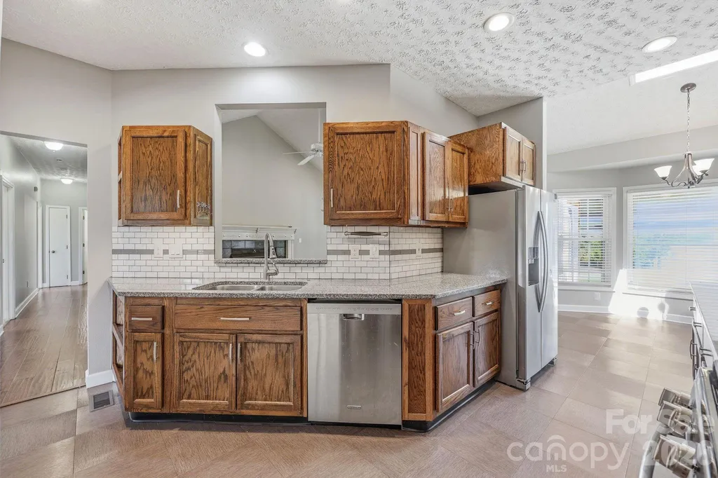 4650 Nc 801 Highway Woodleaf NC 27054