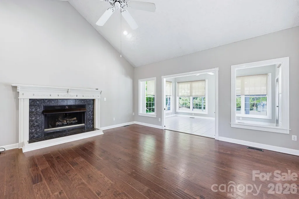 4650 Nc 801 Highway Woodleaf NC 27054