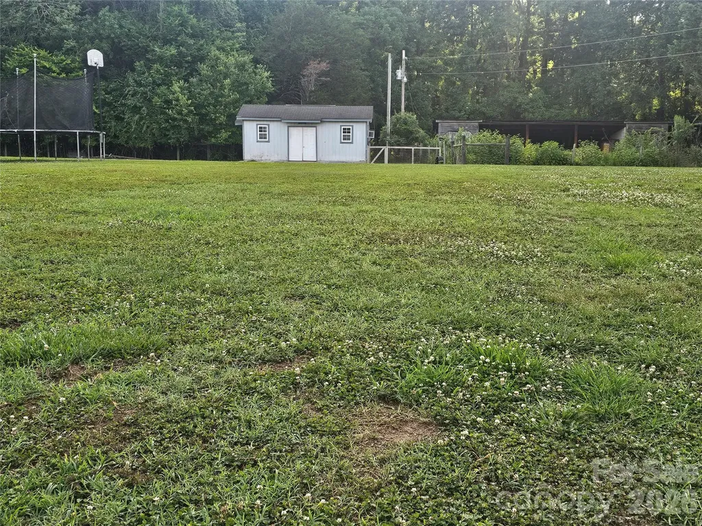 4650 Nc 801 Highway Woodleaf NC 27054