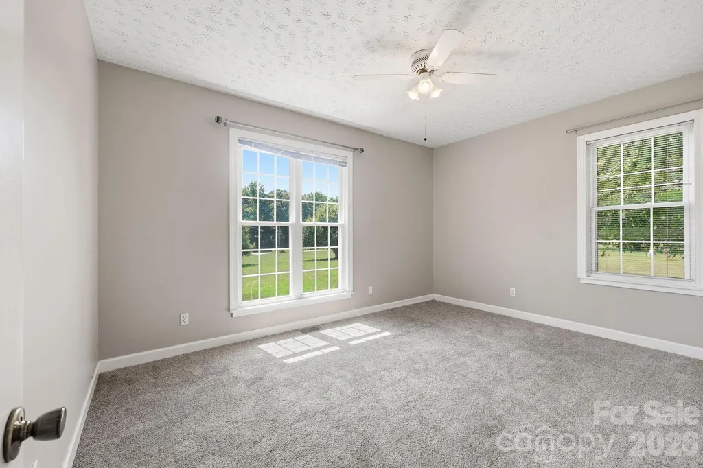 4650 Nc 801 Highway Woodleaf NC 27054