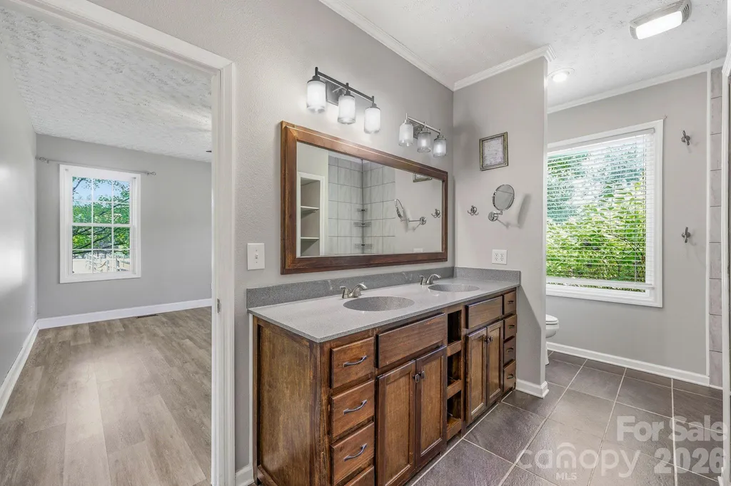 4650 Nc 801 Highway Woodleaf NC 27054