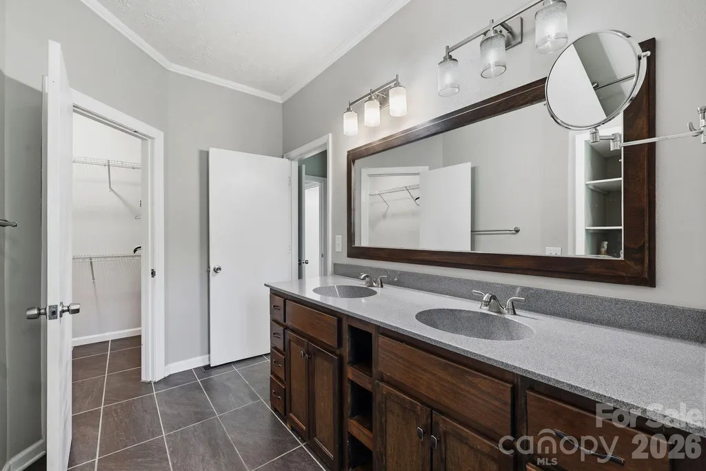 4650 Nc 801 Highway Woodleaf NC 27054