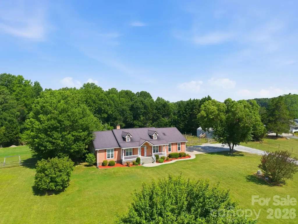 4650 Nc 801 Highway Woodleaf NC 27054