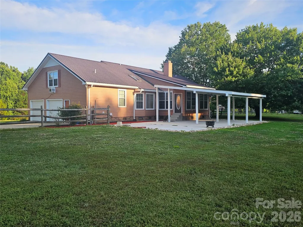 4650 Nc 801 Highway Woodleaf NC 27054