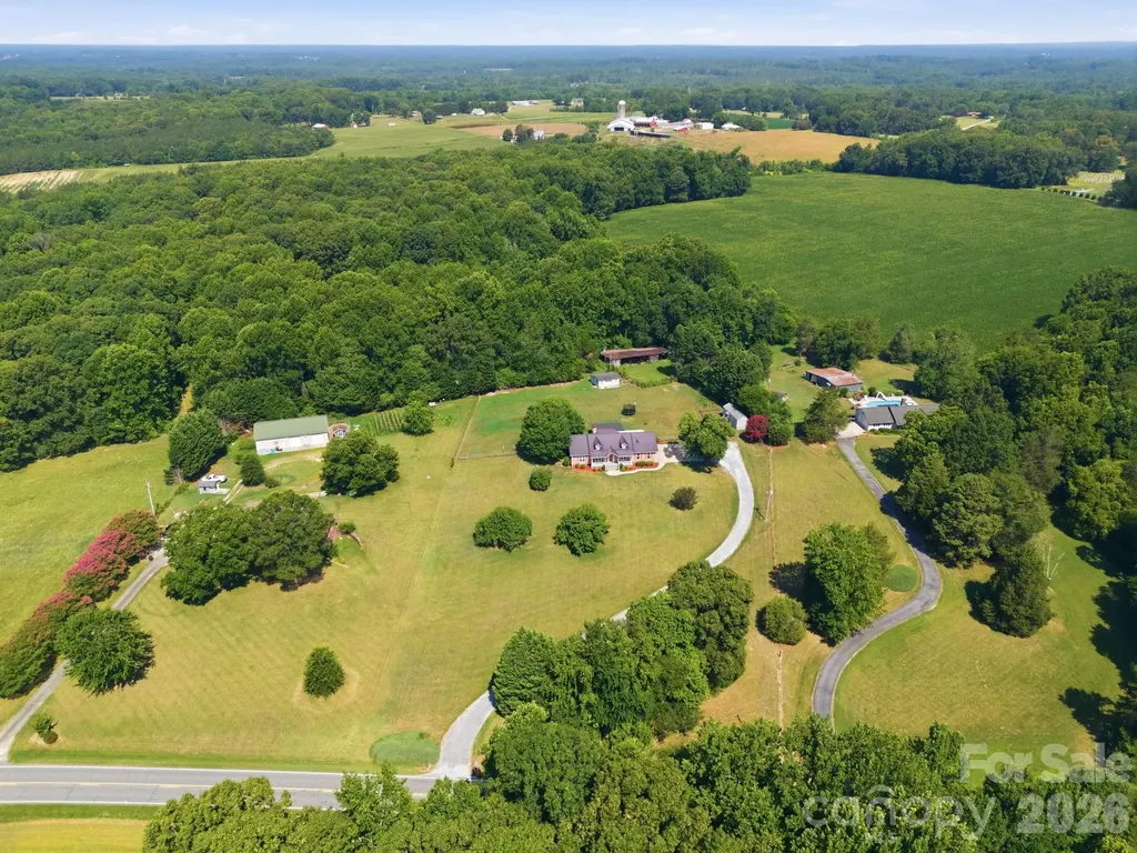 4650 Nc 801 Highway Woodleaf NC 27054