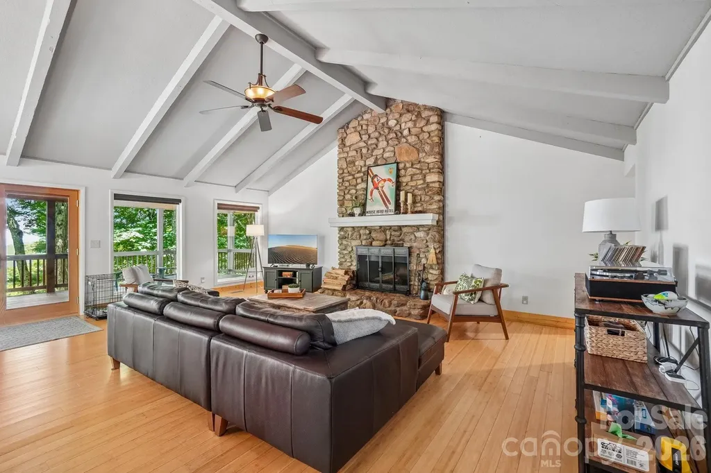 1209 Mckinney Gap Drive Mars Hill NC 28754