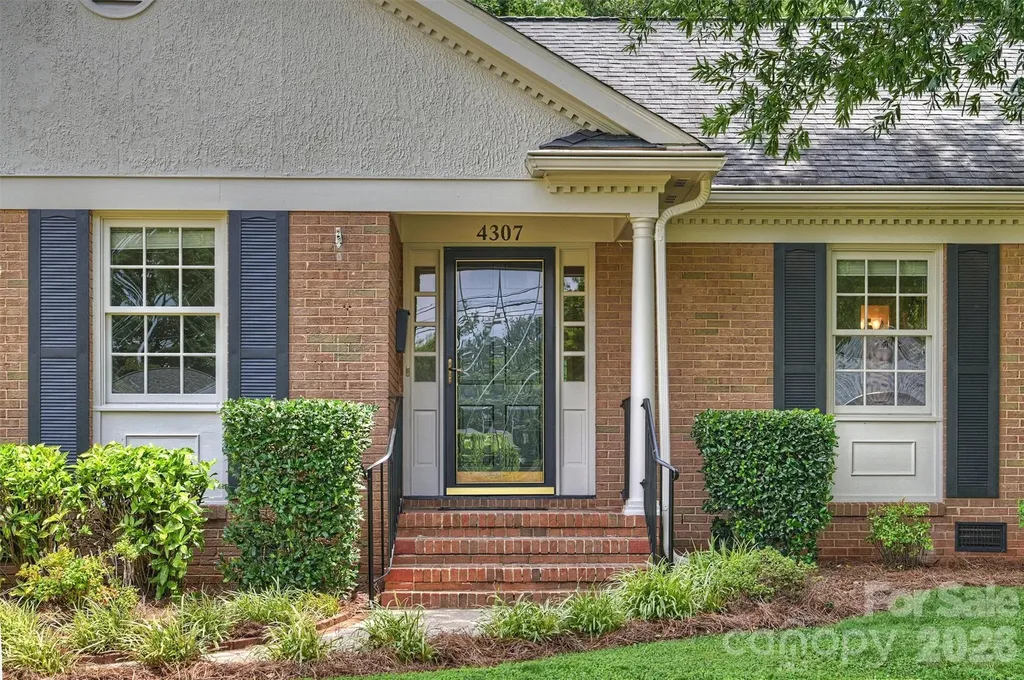 4307 Glenfall Avenue Charlotte NC 28210