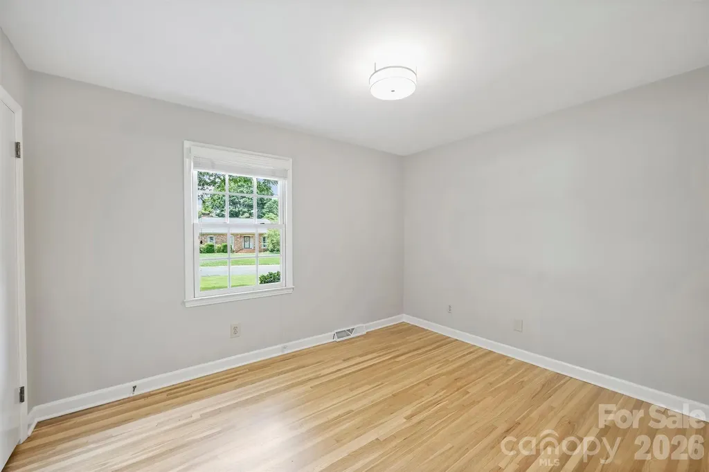 4307 Glenfall Avenue Charlotte NC 28210