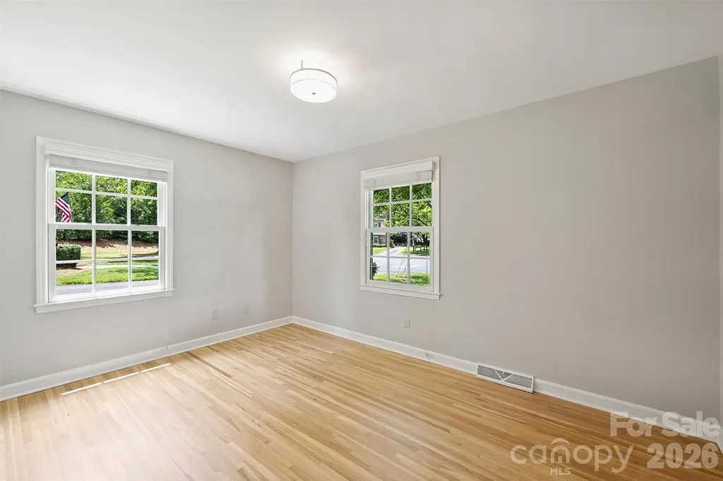 4307 Glenfall Avenue Charlotte NC 28210