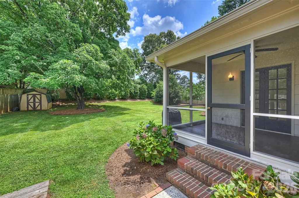 4307 Glenfall Avenue Charlotte NC 28210