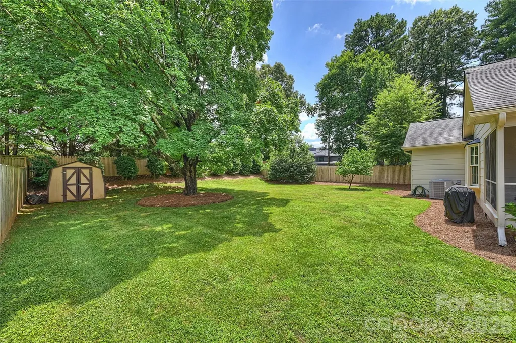 4307 Glenfall Avenue Charlotte NC 28210