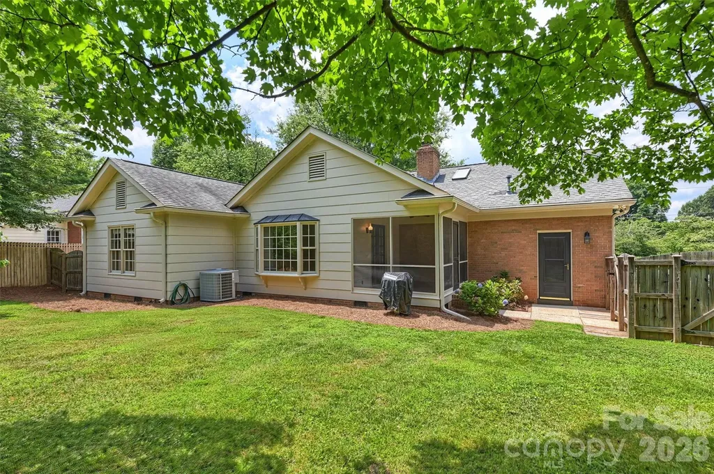 4307 Glenfall Avenue Charlotte NC 28210