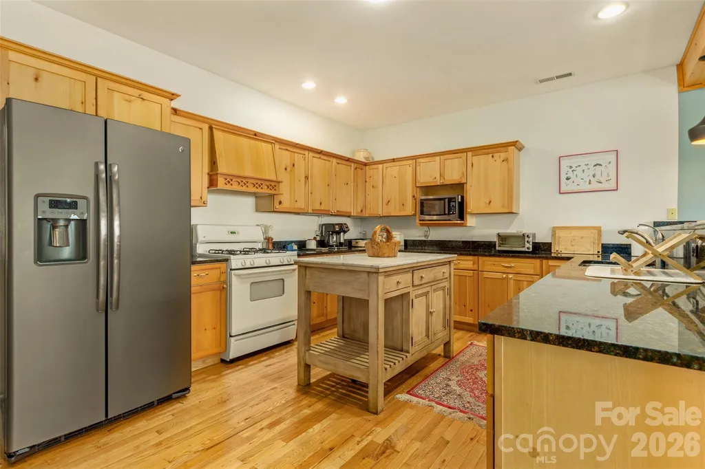 3182 El Miner Drive Mars Hill NC 28754