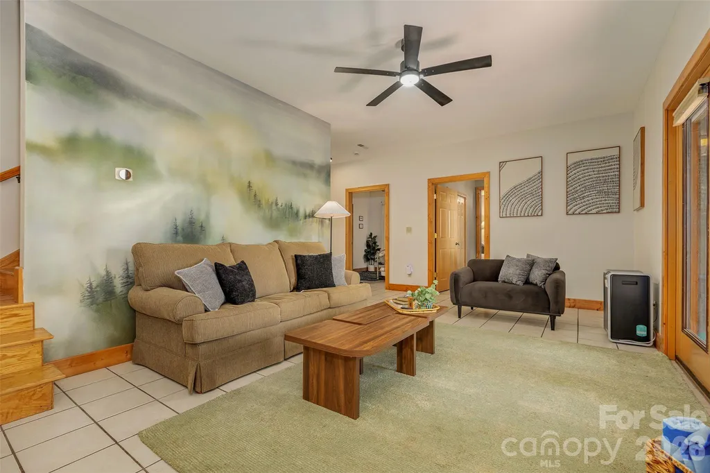 3182 El Miner Drive Mars Hill NC 28754