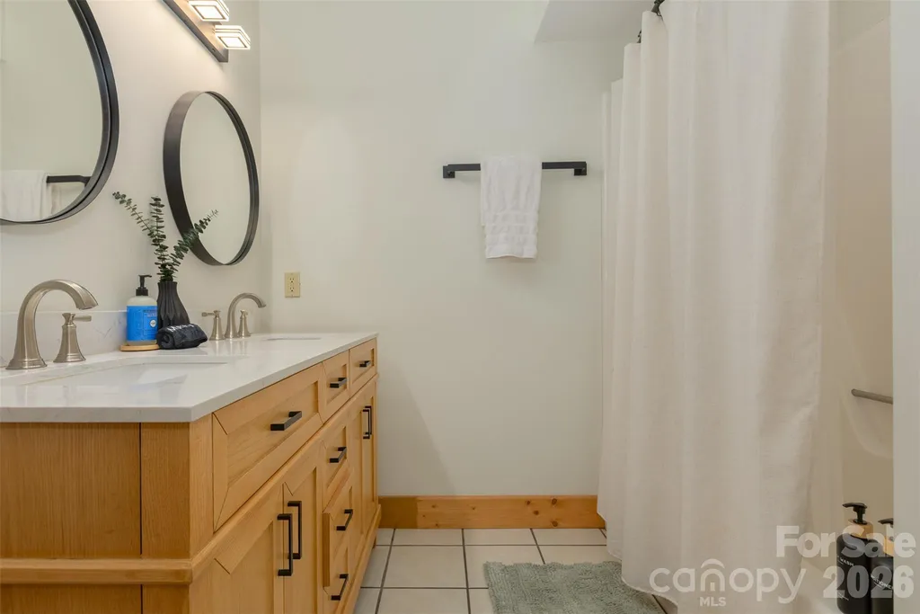 3182 El Miner Drive Mars Hill NC 28754