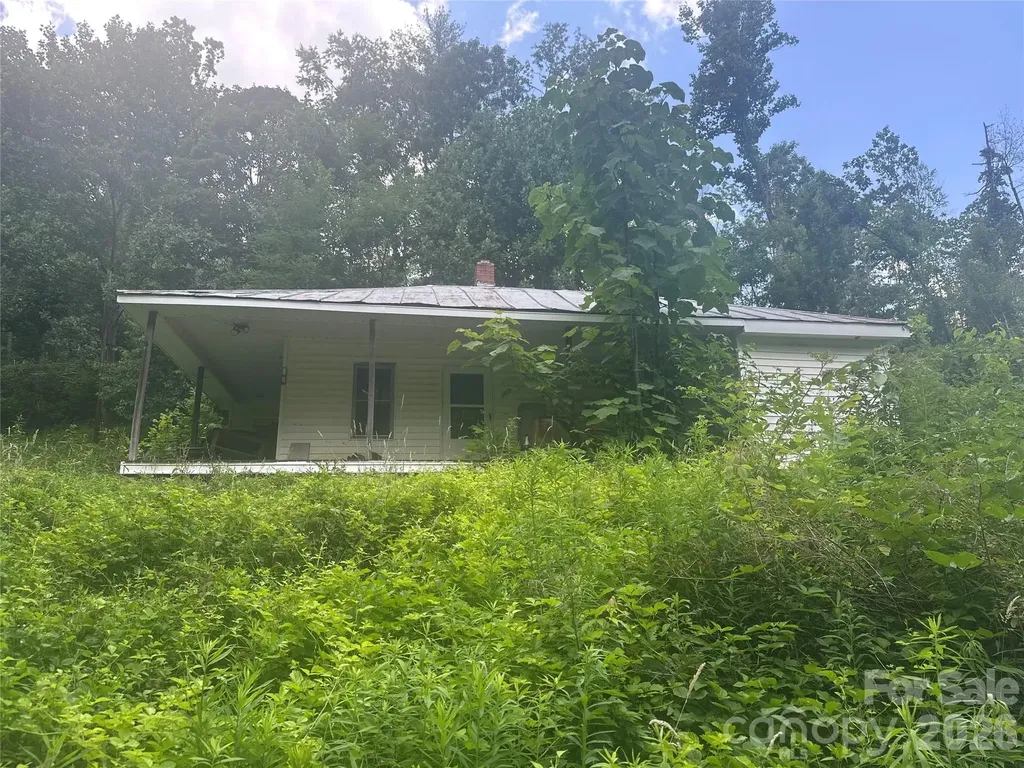 674 John Sparks Road Bakersville NC 28705