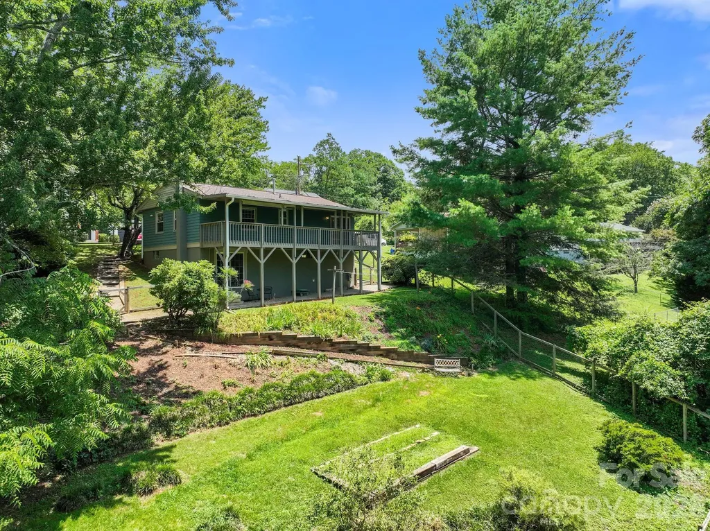 62 1st Street Asheville NC 28803