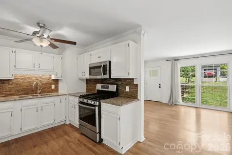 62 1st Street Asheville NC 28803