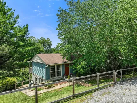 62 1st Street Asheville NC 28803