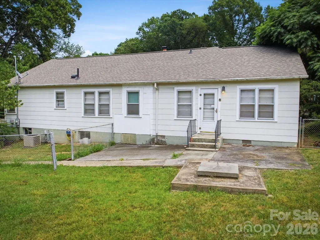 1809 Drexel Road Valdese NC 28690