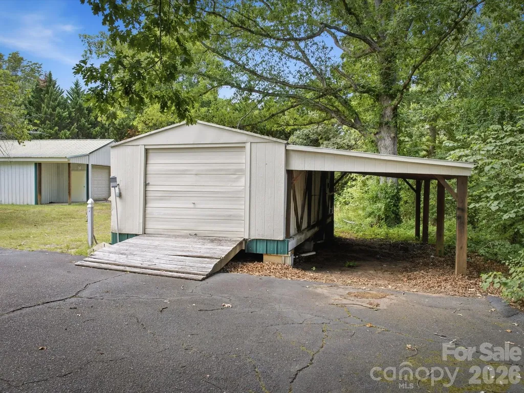 1809 Drexel Road Valdese NC 28690