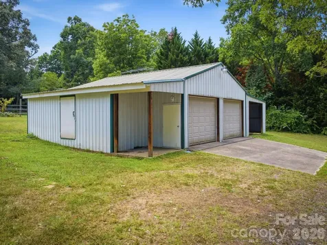 1809 Drexel Road Valdese NC 28690
