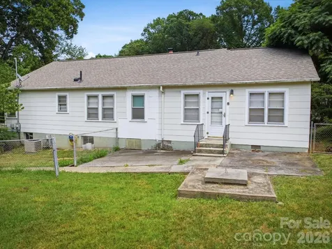 1809 Drexel Road Valdese NC 28690