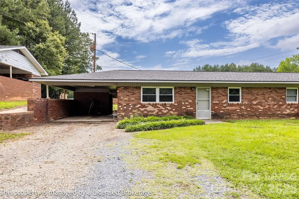 219 Roslyn Drive Troy NC 27371