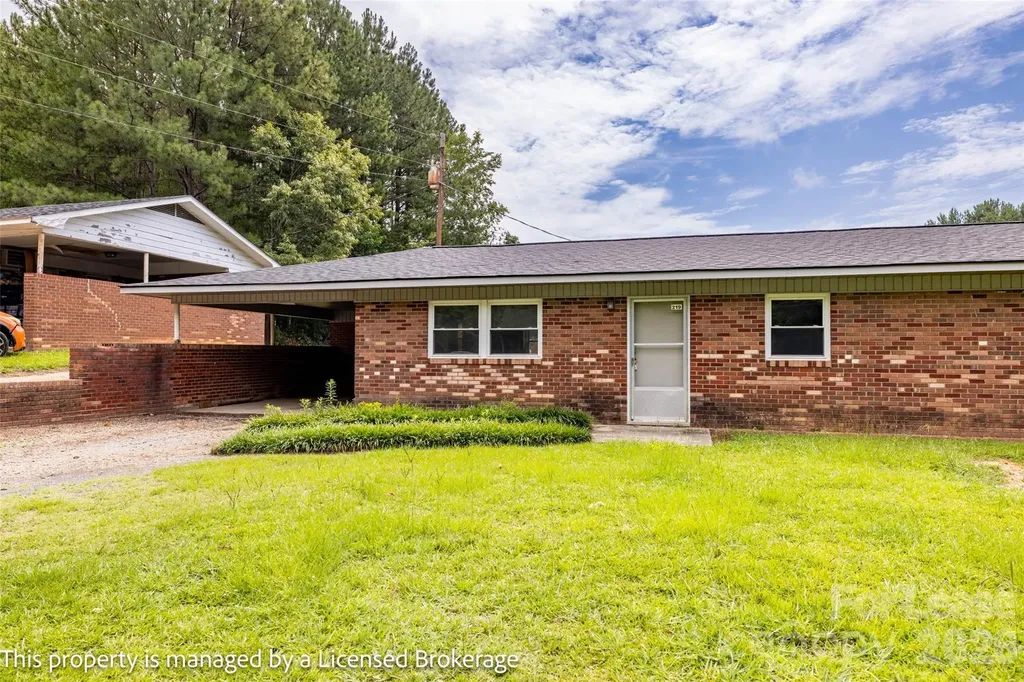 219 Roslyn Drive Troy NC 27371