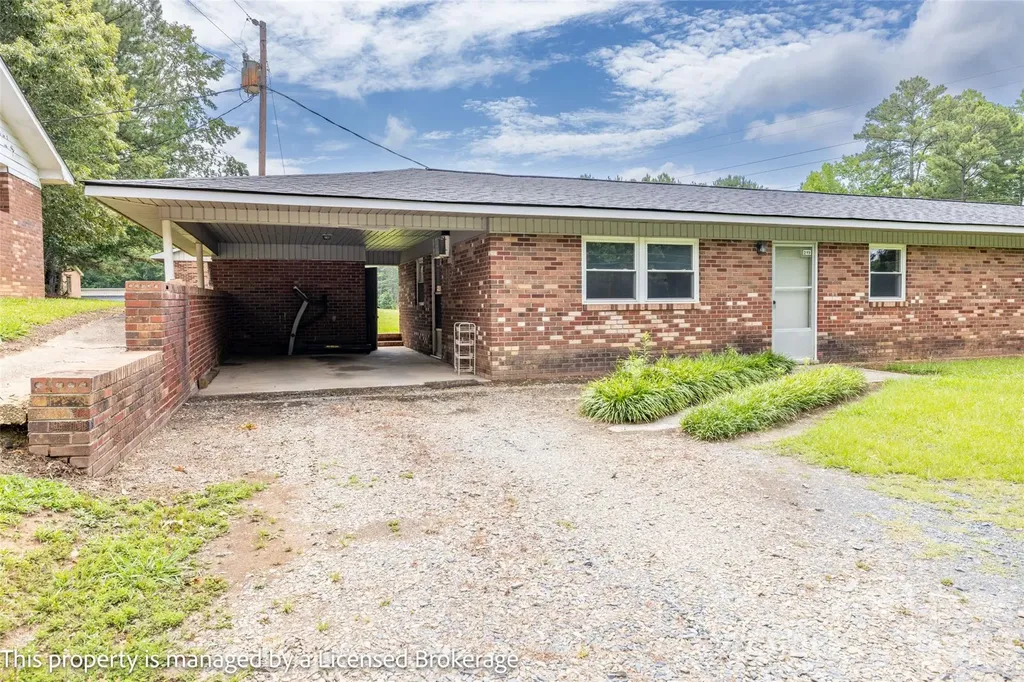 219 Roslyn Drive Troy NC 27371