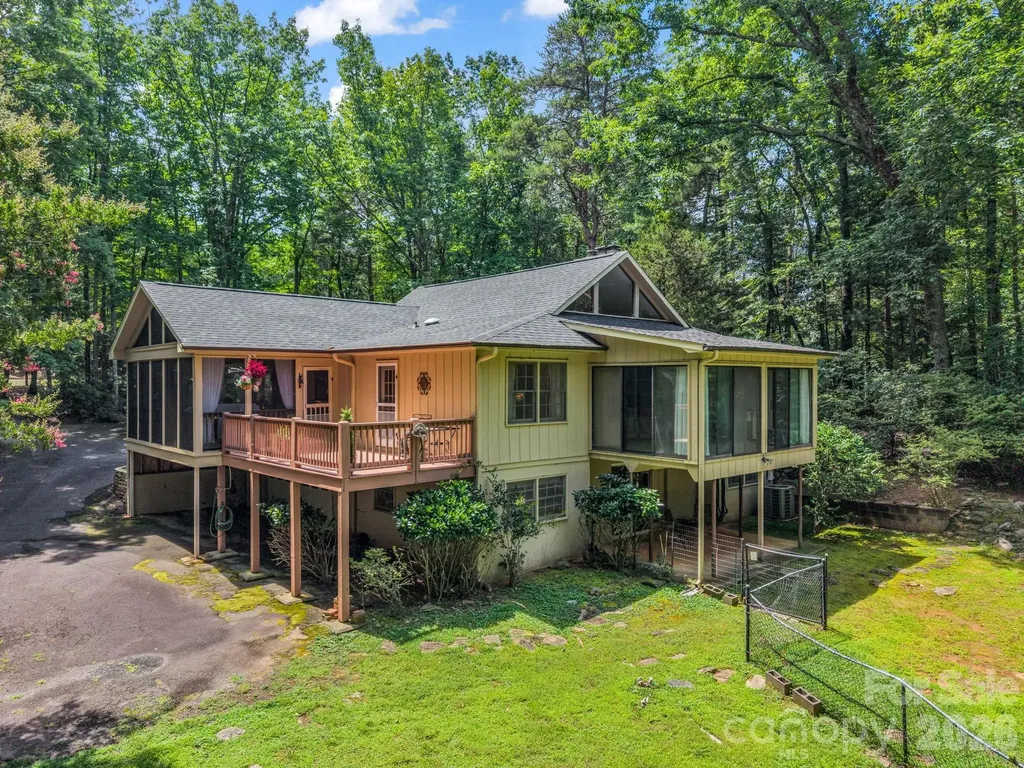 390 Mountain Laurel Drive Columbus NC 28722