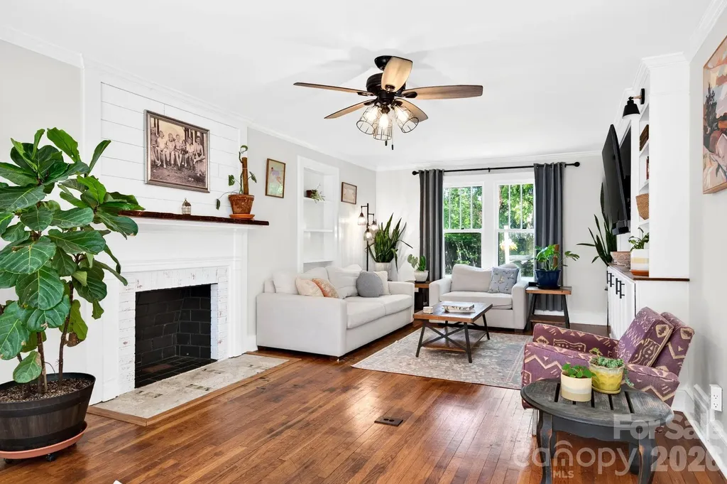 29 Chance Cove Lane Asheville NC 28806