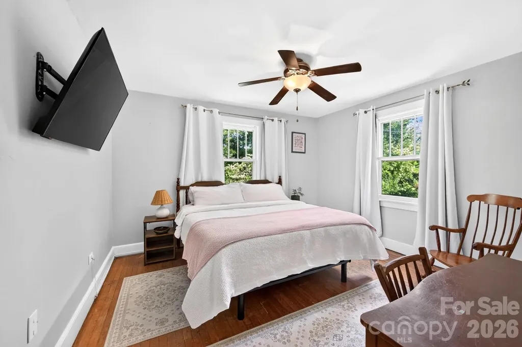 29 Chance Cove Lane Asheville NC 28806